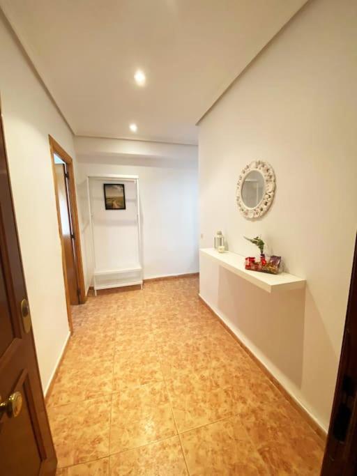 Rooms In Spacious Beach Flat In Valência Exterior foto